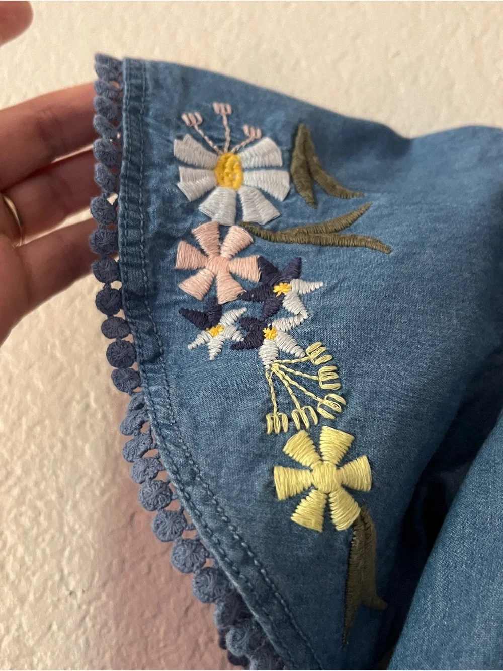 Mud Pie Le Jardin Chambray Dress Girls 2T Floral Embroidered Flutter Sleeve Boho